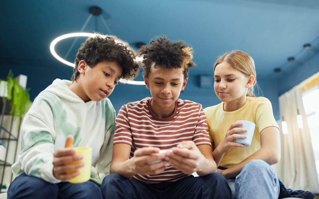 Infância digital: aplicativos aproveitam a atenção à tela dos pequenos para o ensino